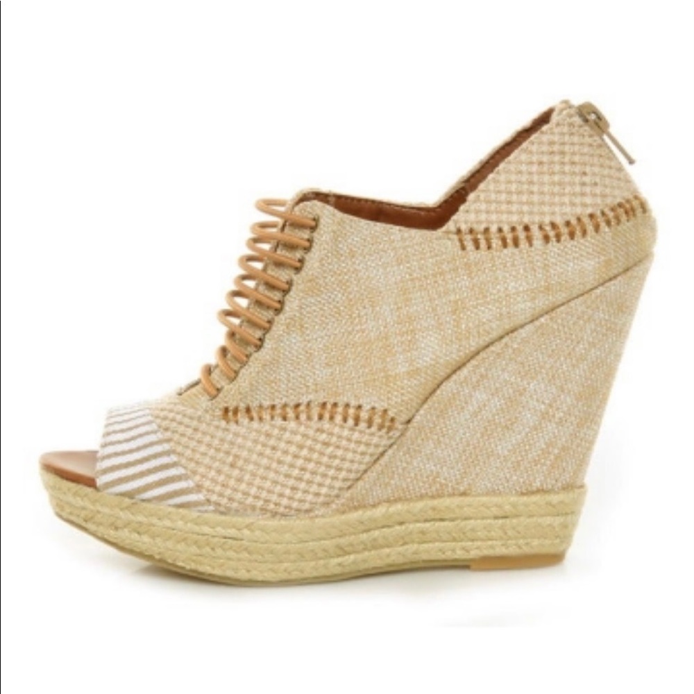 Chinese Laundry Make My Day Linen Wedges